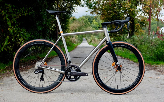 ABANICOS 3D frame. ( road integrated)